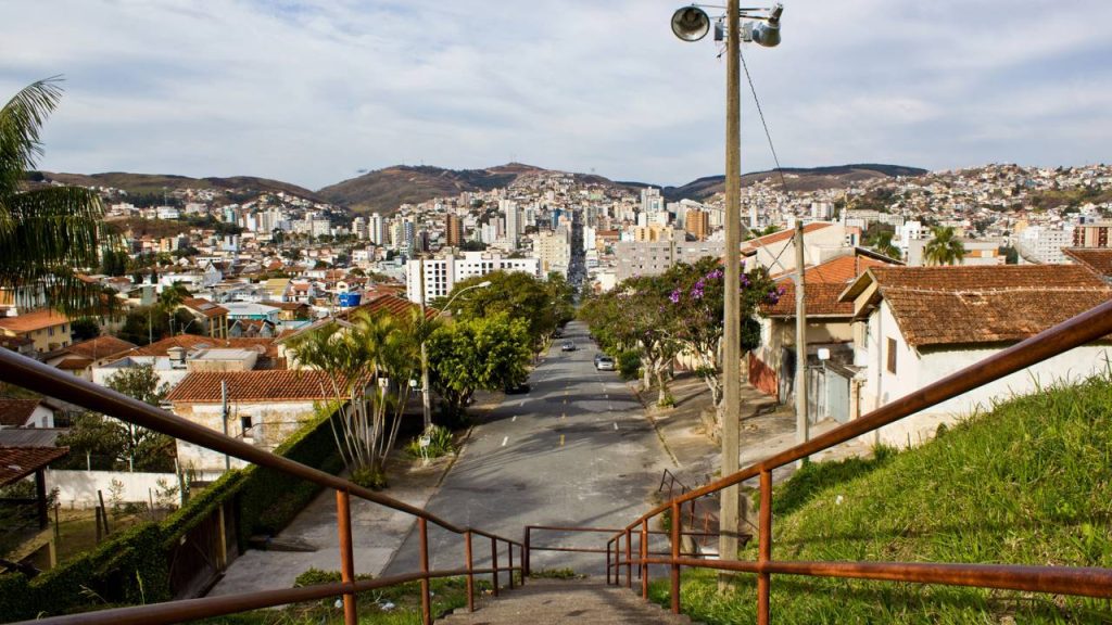 Com 1.186 metros de altitude e águas termais, a cidade de Minas Gerais surge como um recorde de turismo e saúde no país