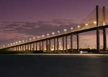 Com 1.800 metros de extensão e 100 metros de altura, a ponte em Natal surge como um marco da engenharia no Nordeste