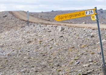 A rota islandesa corta 200 km de deserto vulcânico isolado; sem pontes em muitos rios, a F26 é o desafio extremo da natureza no Subártico