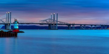 Com 4,8 km de extensão sobre o Rio Hudson, a nova ponte inaugurada em 2017 substituiu a estrutura antiga com um recorde de engenharia moderna