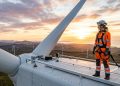 Especialistas em torres de vento encontram vagas com moradia paga e planos de carreira fora do Brasil