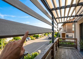 Como os shading boards em casas de 60 metros quadrados utilizam a geometria solar para o conforto térmico