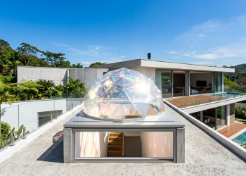 O "farol" de teto que ilumina sua casa inteira usando apenas a luz do sol e zero eletricidade