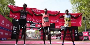 Recorde na maratona de Londres reacende disputa entre Adidas e Nike no mercado