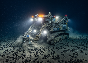 Os robôs submarinos blindados que estão a varrer o fundo do oceano pacífico em busca das pedras negras que vão alimentar os veículos do futuro