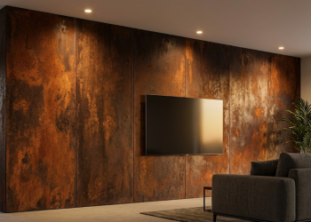 Aço corten na parede da sala transforma o ambiente! Veja quanto custa e como economizar na instalação