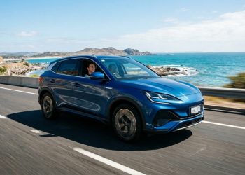 O novo SUV elétrico de alta performance que chega para desafiar os modelos de luxo com recarga recorde e aceleração de esportivo