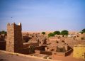 A milenar capital histórica no continente africano que está sendo lentamente engolida e apagada do mapa por dunas de areia gigantescas