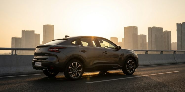 SUV cupê da Citroën usa visual de carro caro e motor turbo para atacar quem ainda pensa em hatch compacto