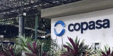 Copasa (CSMG3) adia privatização e ações despencam na Bolsa