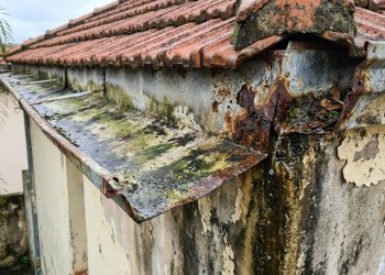 Quanto custa instalar calhas galvanizadas e acabar com infiltrações causadas pela chuva