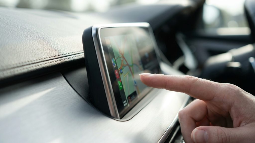 Nova geração do SUV japonês troca motor aspirado por turbo e aposta em painel digital para recuperar espaço nas garagens brasileiras