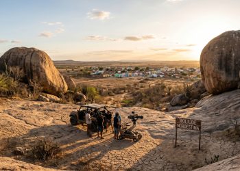 O município que ostenta o título de cidade mais seca do país e transformou sua paisagem árida no maior estúdio de cinema a céu aberto do nordeste
