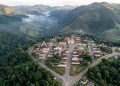 O pacato e isolado município encravado nas montanhas de Minas Gerais que ostenta o título oficial de cidade menos populosa do país com apenas 833 moradores