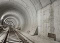 O cemitério de aço debaixo do oceano: por que os engenheiros abandonaram tratores monstruosos de 12 mil toneladas dentro das paredes do Eurotúnel