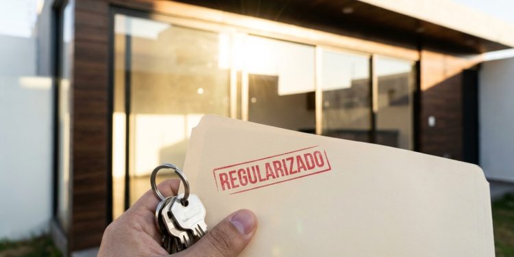 Quanto um pedreiro cobra para construir uma edícula de 25 m² nos fundos da casa em 2026, e o que é preciso regularizar?
