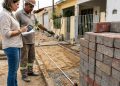 Quanto um calceteiro cobra para pavimentar uma calçada de 12 metros com blocos intertravados em 2026