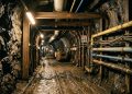 A descida extrema na mina de Mponeng a 4 mil metros de profundidade
