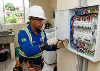 Os custos de mão de obra para refazer a instalação elétrica de uma residência pequena