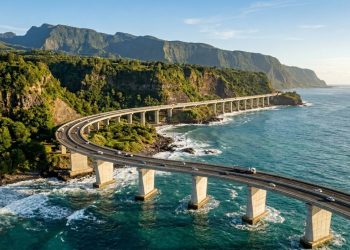 Nouvelle Route du Littoral, a rodovia suspensa sobre o Oceano Índico na Ilha da Reunião
