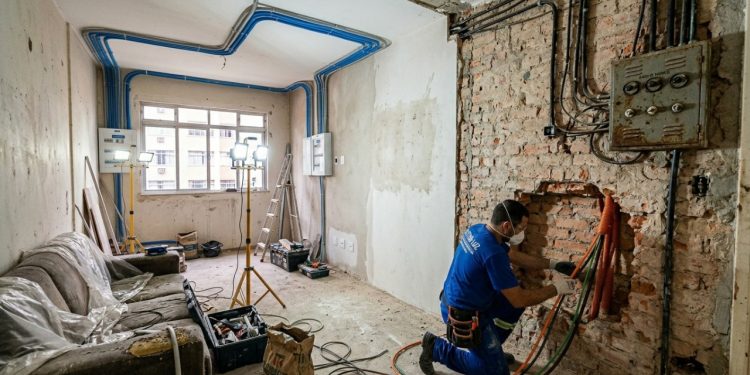 O revestimento autocolante que renova cozinhas