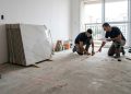 Quanto um profissional cobra para aplicar cimento queimado em uma área interna de 40 m² em 2026?