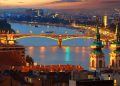 Com seu design em ângulo único e 637 metros de extensão, a ponte de 1876 virou o elo mais charmoso sobre o Rio Danúbio em Budapeste
