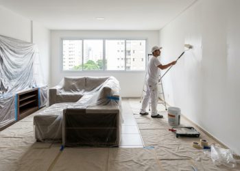 Quanto um pintor cobra para aplicar massa corrida e pintar um apartamento de 80 m² em 2026?