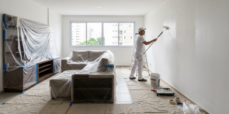 Quanto um pintor cobra para aplicar massa corrida e pintar um apartamento de 80 m² em 2026?