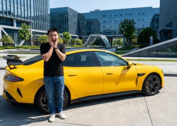 Design inspirado em supercarros europeus e tecnologia de smartphone fazem o novo sedan elétrico ser o assunto do momento