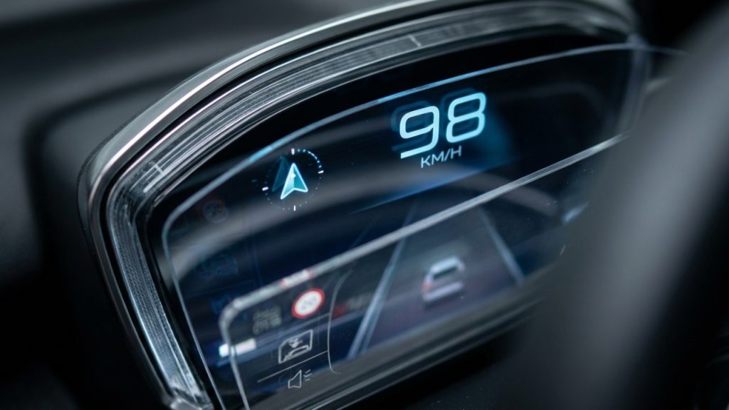 O hatch francês renovado que faz 16 km/l na cidade e traz suspensão reforçada para encarar o asfalto brasileiro sem quebrar