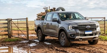 A picape média da Ford com motor forte e cabine tecnológica que tenta tirar compradores fiéis da Hilux