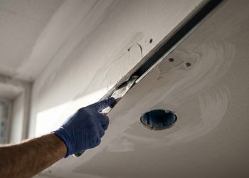 Quanto um gesseiro cobra para fazer forro de drywall com tabica em uma sala de 30 m² em 2026?