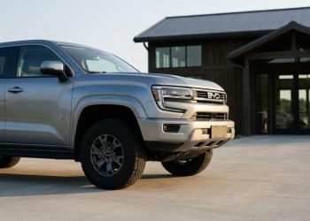 A picape híbrida chinesa que chegou para cutucar o diesel com força de sobra e silêncio de elétrico