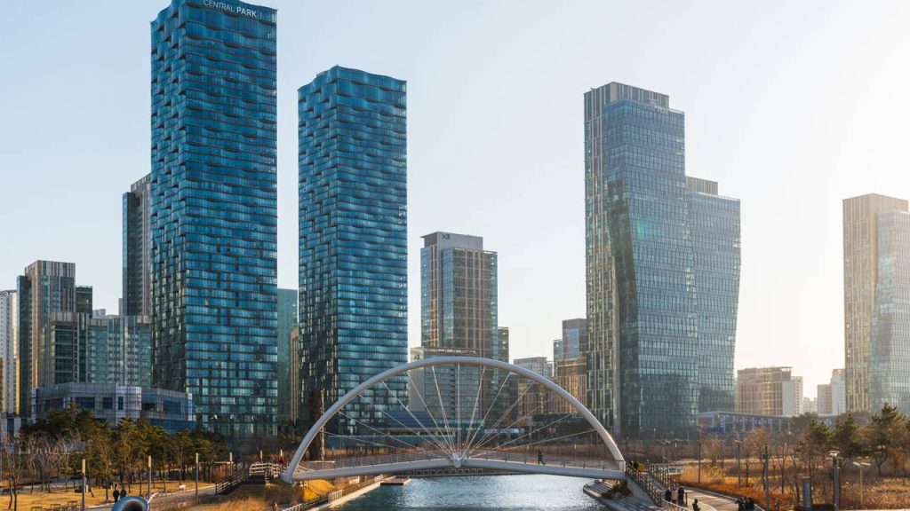 Com 600 hectares de áreas verdes, a cidade de Songdo na Coreia destaca-se como um dos projetos urbanos mais tecnológicos e sustentáveis do mundo