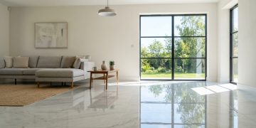 Quanto um azulejista cobra para assentar porcelanato de grande formato em uma sala de 40 m² em 2026?