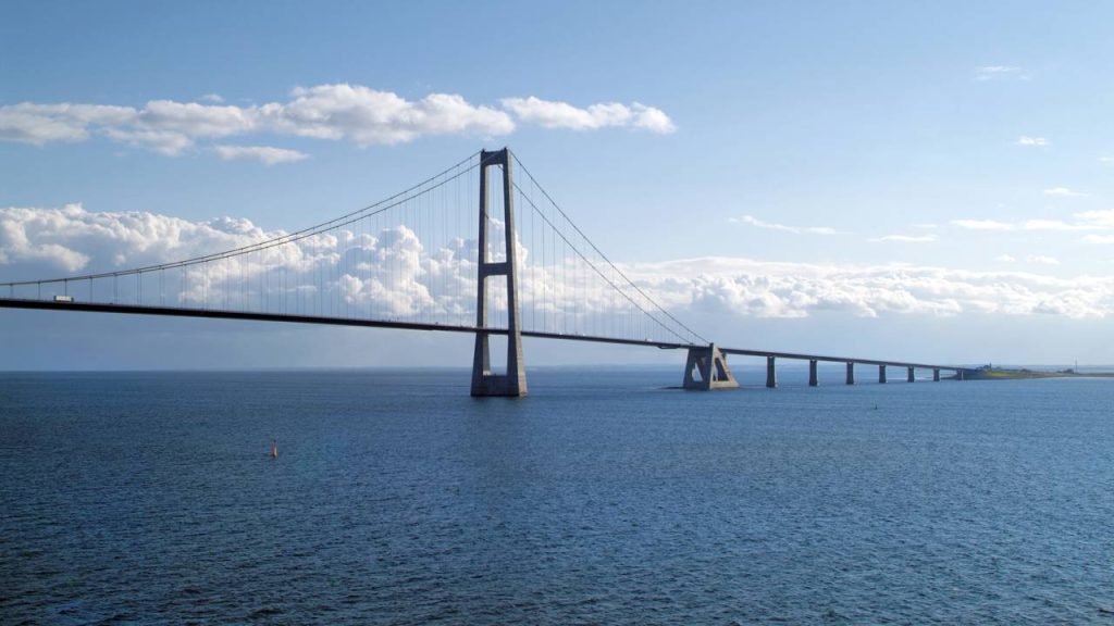 Ponte do Great Belt sustenta o título de gigante sobre as águas dinamarquesas