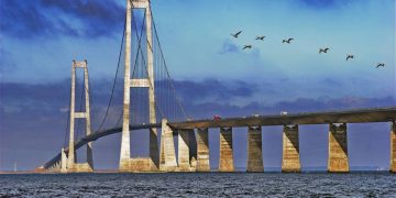 Ponte do Great Belt sustenta o título de gigante sobre as águas dinamarquesas