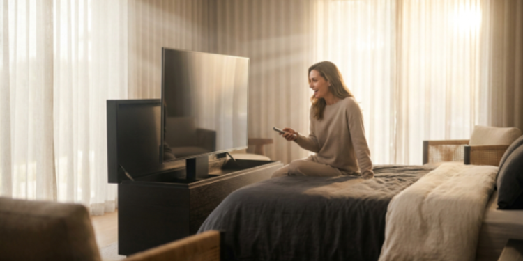 Quanto custa esconder a TV dentro da cama com sistema automático e deixar o quarto super moderno
