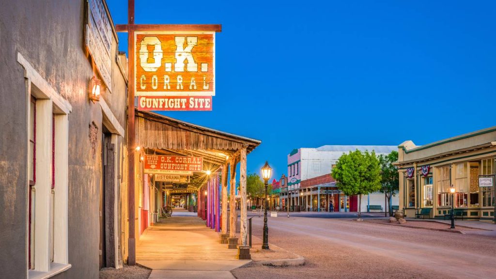 Fundada em 1877 durante o auge da prata, esta cidade do Arizona preserva o cenário real do faroeste americano