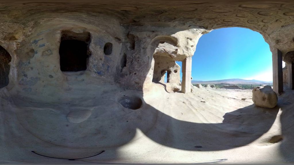 Esculpida há 3.000 anos, a cidade de Uplistsikhe na Geórgia surge como um recorde da arquitetura rupestre e um marco da engenharia antiga