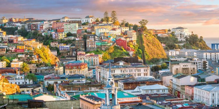 Cidade litorânea do Chile, descoberta em 1536, é uma das mais históricas do país e oferece um patrimônio mundial único aos moradores e visitantes