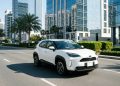 O SUV híbrido japonês que faz 22 km/l na cidade e custa menos que um Corolla zero