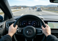 O segredo do Corolla Hybrid: como a Toyota eliminou a caixa de marchas e uniu o motor elétrico ao etanol para criar o carro mais eficiente do Brasil