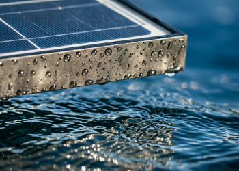 Os gigantescos tapetes solares que cobrem as barragens elétricas para multiplicar a geração de energia e impedir que a água evapore na seca