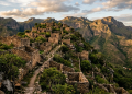 O misterioso vilarejo de pedra escondido nas montanhas da Bahia apelidado de Machu Picchu brasileira por abrigar ruínas colossais