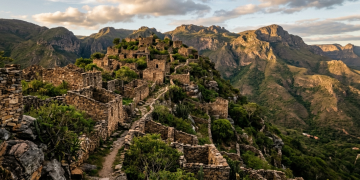 O misterioso vilarejo de pedra escondido nas montanhas da Bahia apelidado de Machu Picchu brasileira por abrigar ruínas colossais