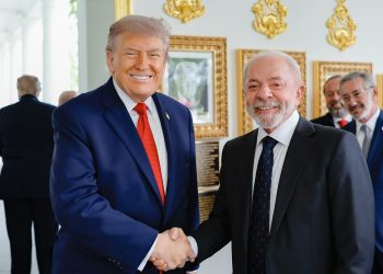 “Quem estiver errado terá que ceder”, diz Lula sobre negociações de tarifas com os EUA