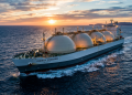 China Índia e Rússia investem bilhões em navios petroleiros colossais de 400 metros com propulsão híbrida para abandonar de vez os antigos gasodutos terrestres vulneráveis