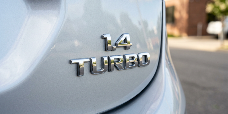 Chevrolet Cruze Turbo usado com preço de Onix seminovo vira a escolha de quem quer segurança e tecnologia de classe superior